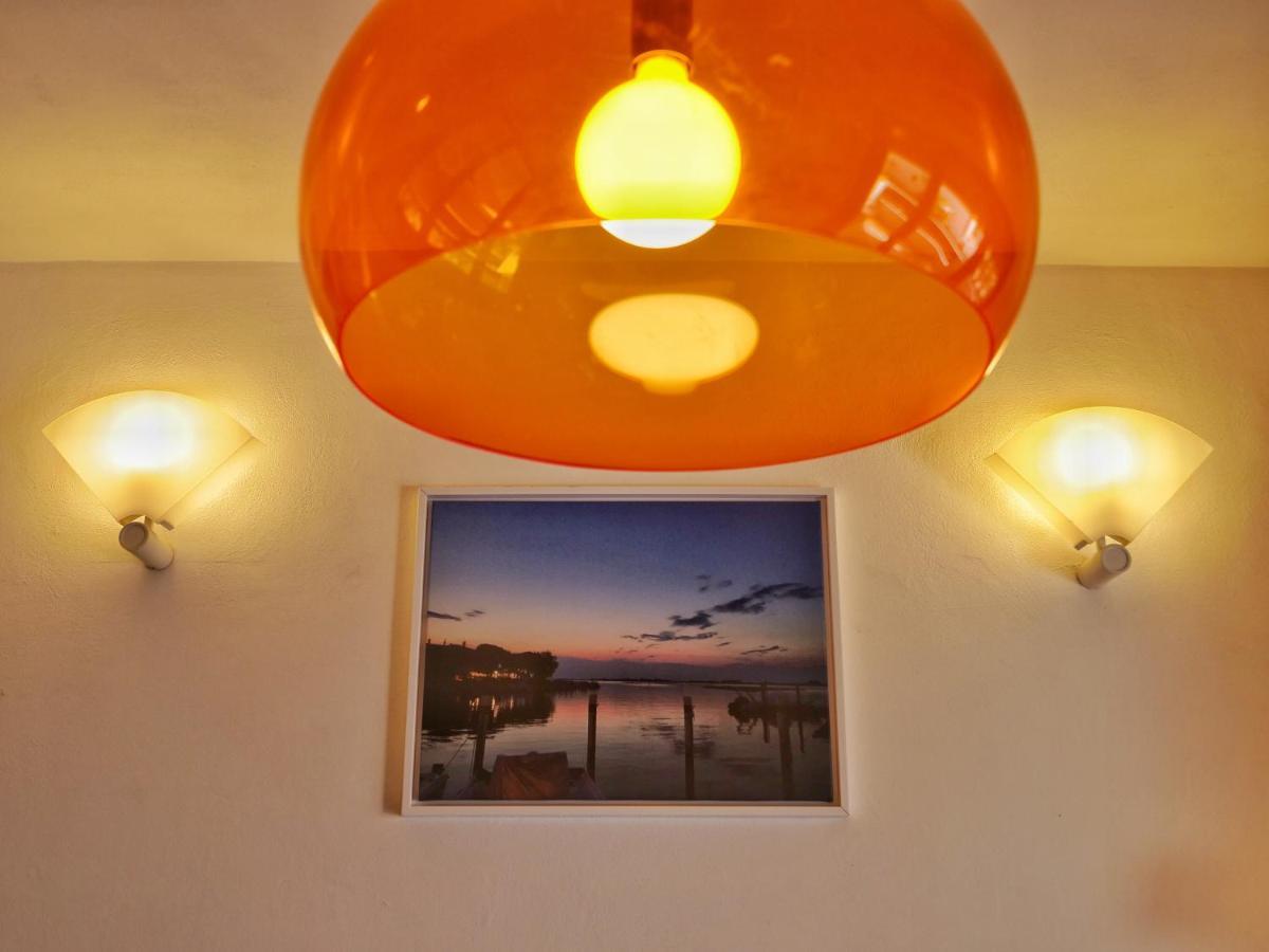 Tuffo In Laguna Silenzioso Bilocale Con Posto Auto กราโด ภายนอก รูปภาพ